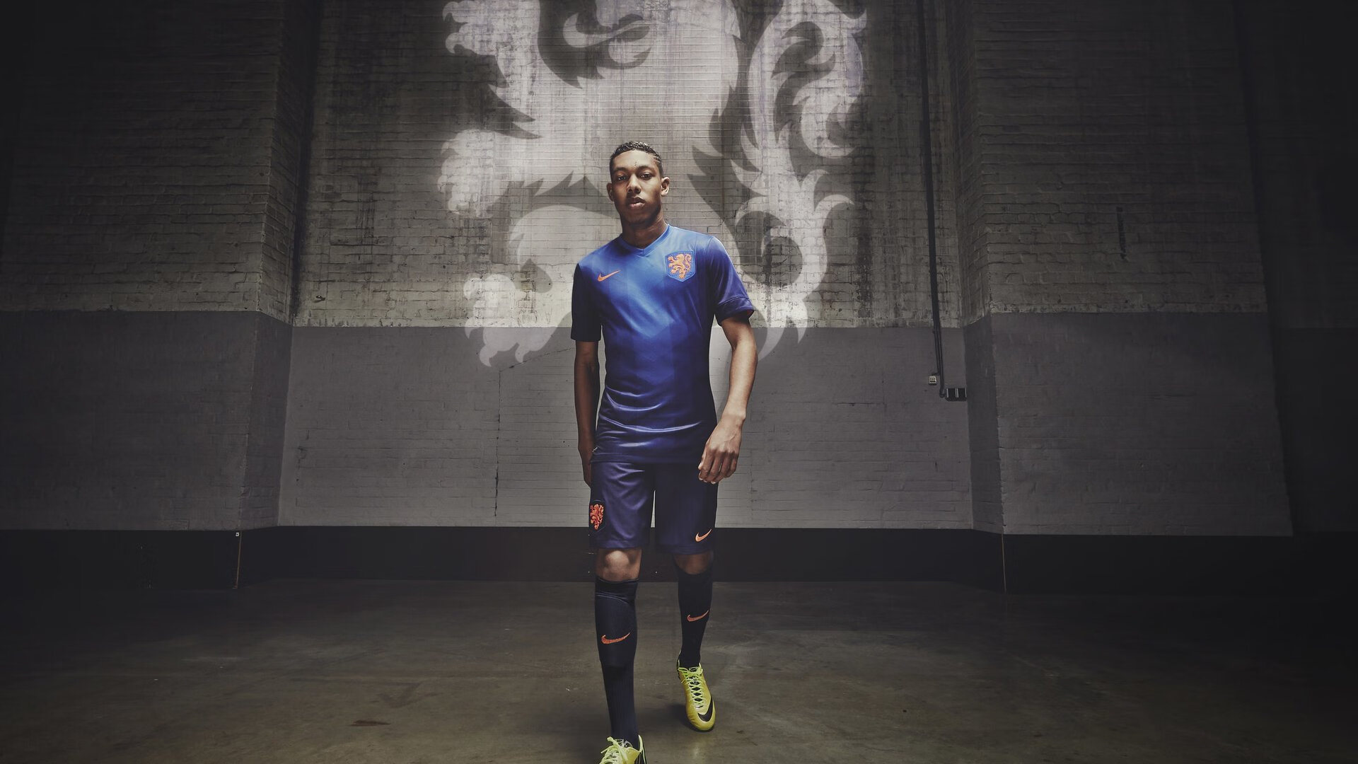 足球传奇排名引发讨论